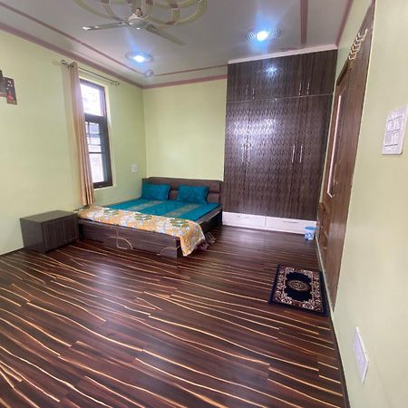 Penthouse Villa Srīnagar Екстериор снимка