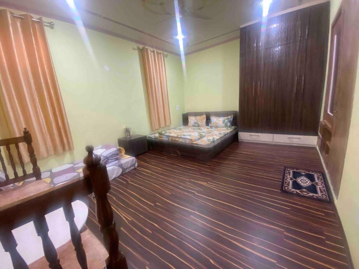 Penthouse Villa Srīnagar Екстериор снимка