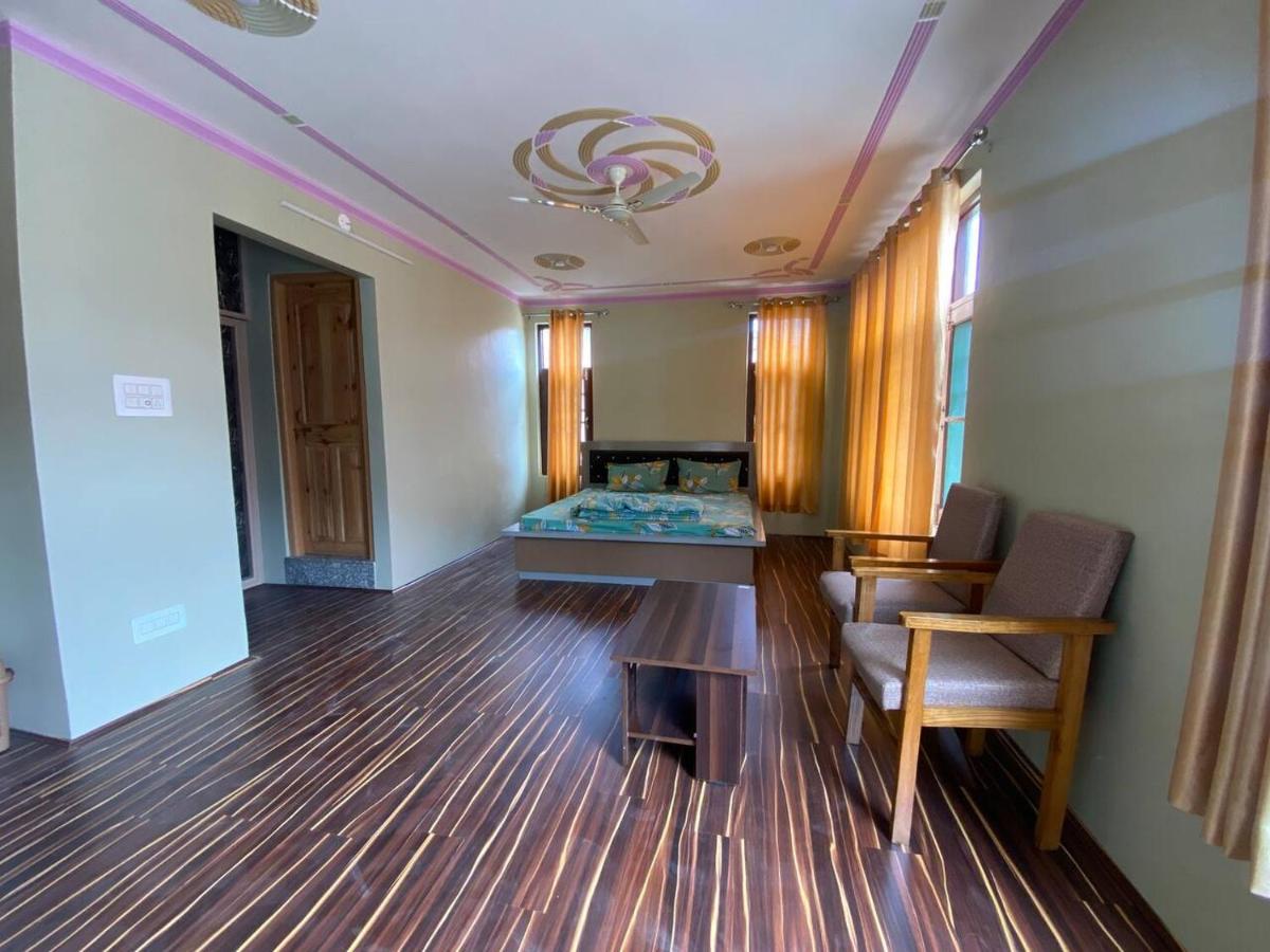 Penthouse Villa Srīnagar Екстериор снимка