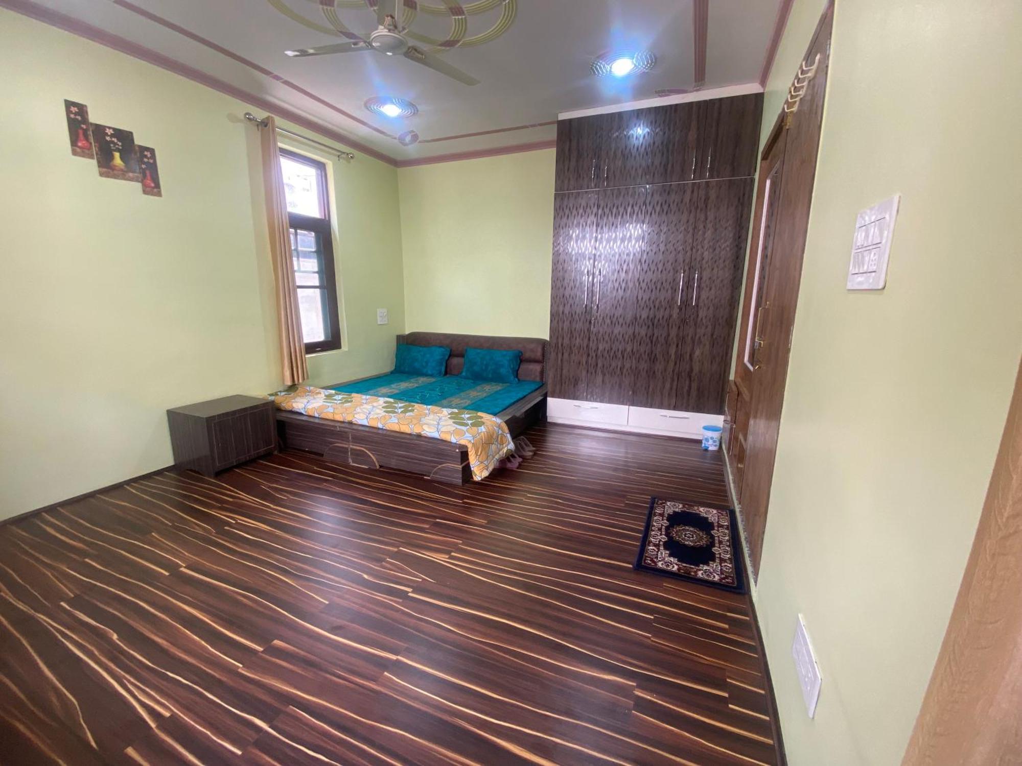 Penthouse Villa Srīnagar Екстериор снимка