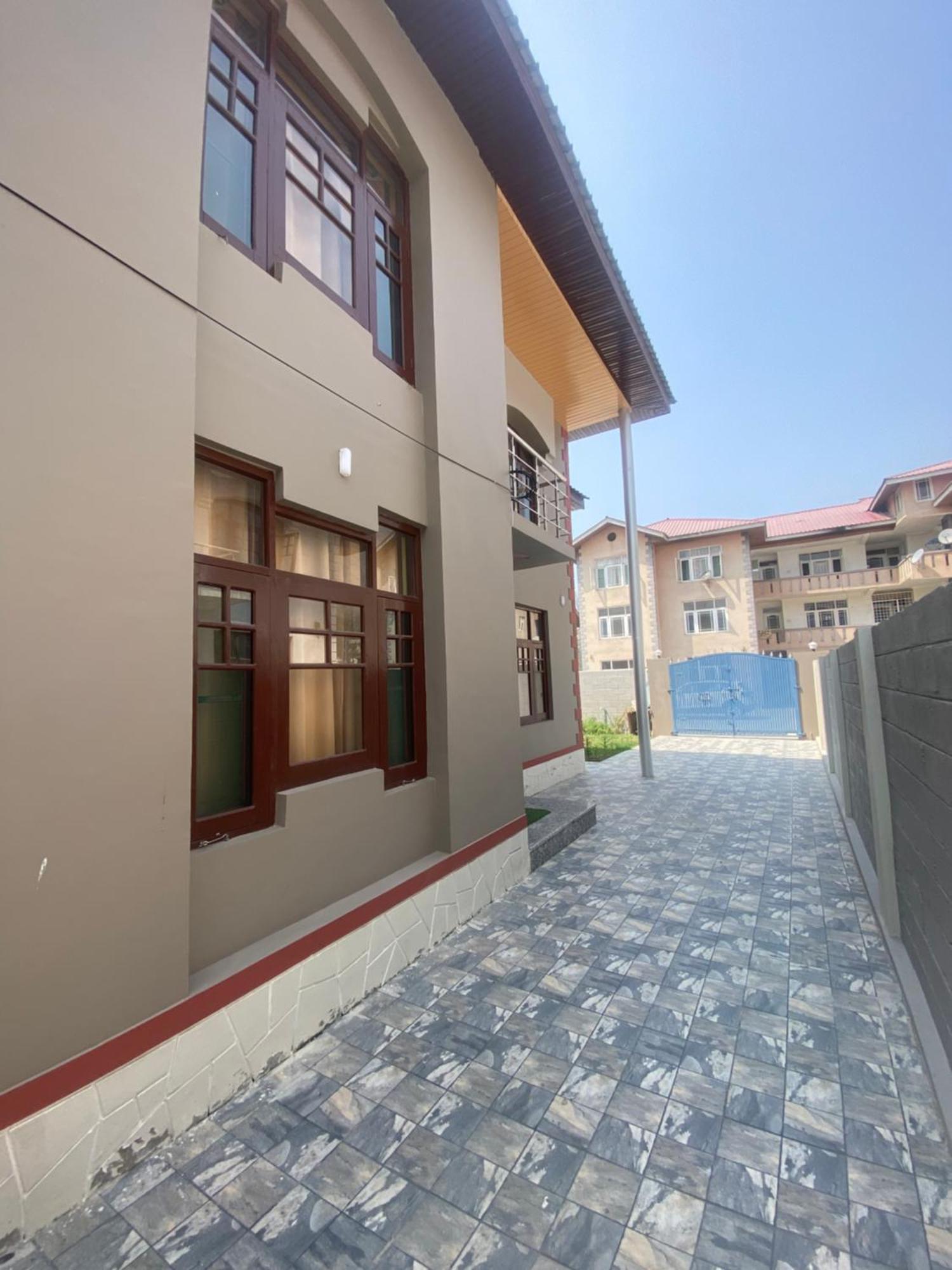 Penthouse Villa Srīnagar Екстериор снимка