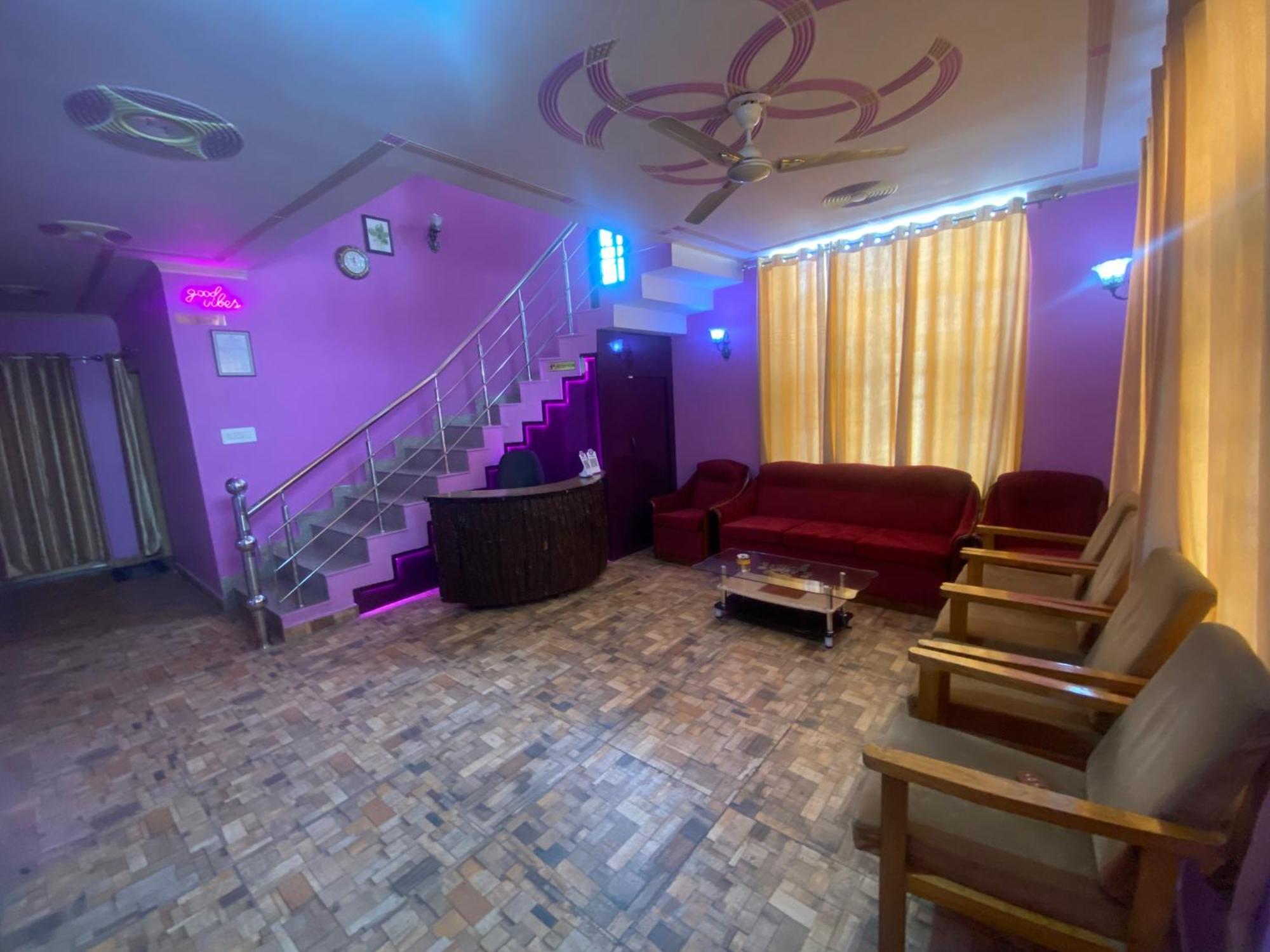 Penthouse Villa Srīnagar Екстериор снимка